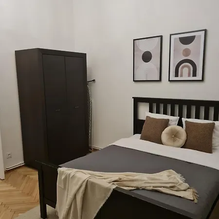 Wawelove Spacious 3 Bedroom Apt 1 Min To Main Sq! Krakow Room photo