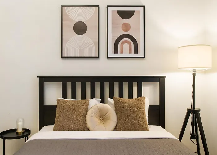 Wawelove Spacious 3 Bedroom Apt 1 Min To Main Sq!
