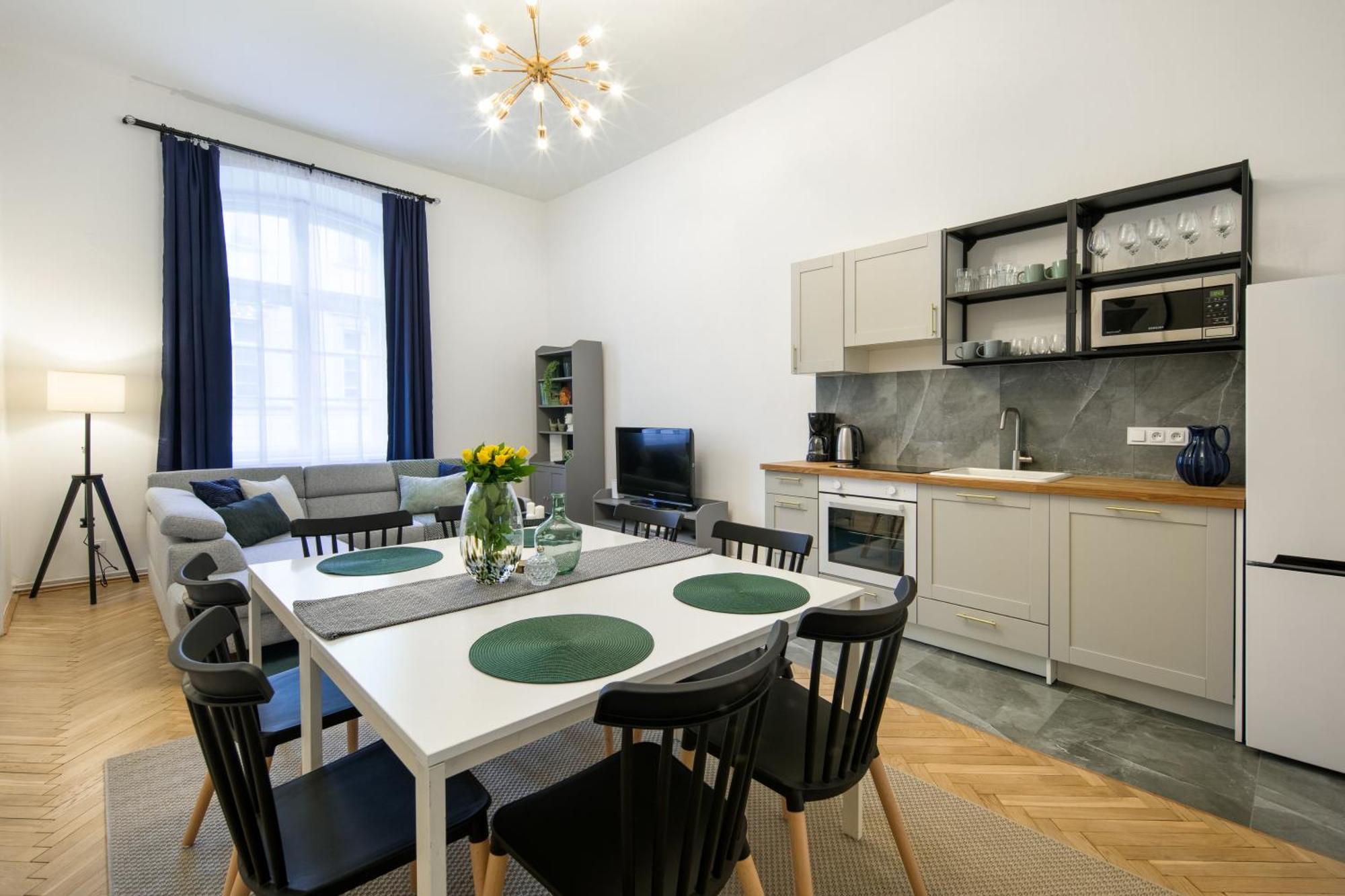 Apartment Wawelove Spacious 3 Bedroom 1 Min To Main Sq!